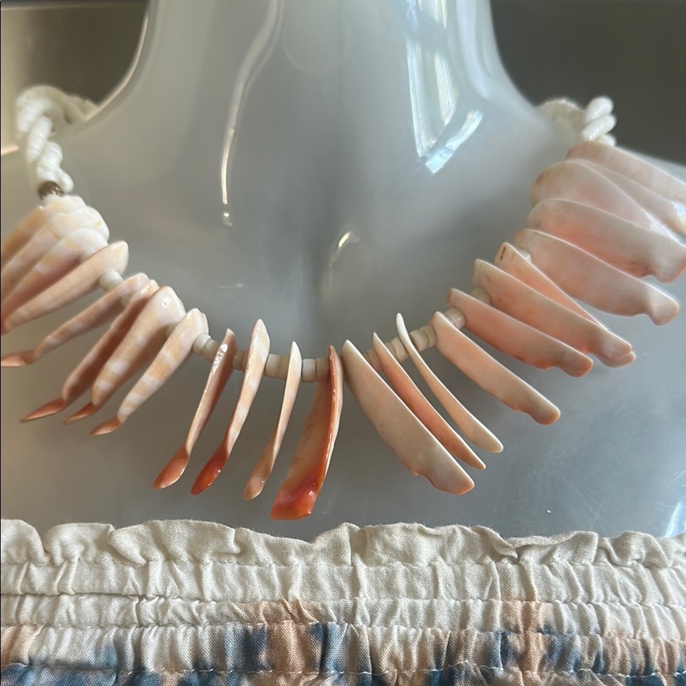 NWT Statement Pink Shell Necklace 😎